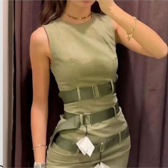 BLOGGERS FAV Zara BELTED WAXED DRESS - Picture 2 of 16